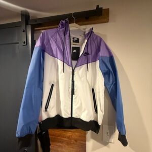 Men’s size small Nike loose fit jacket NWT